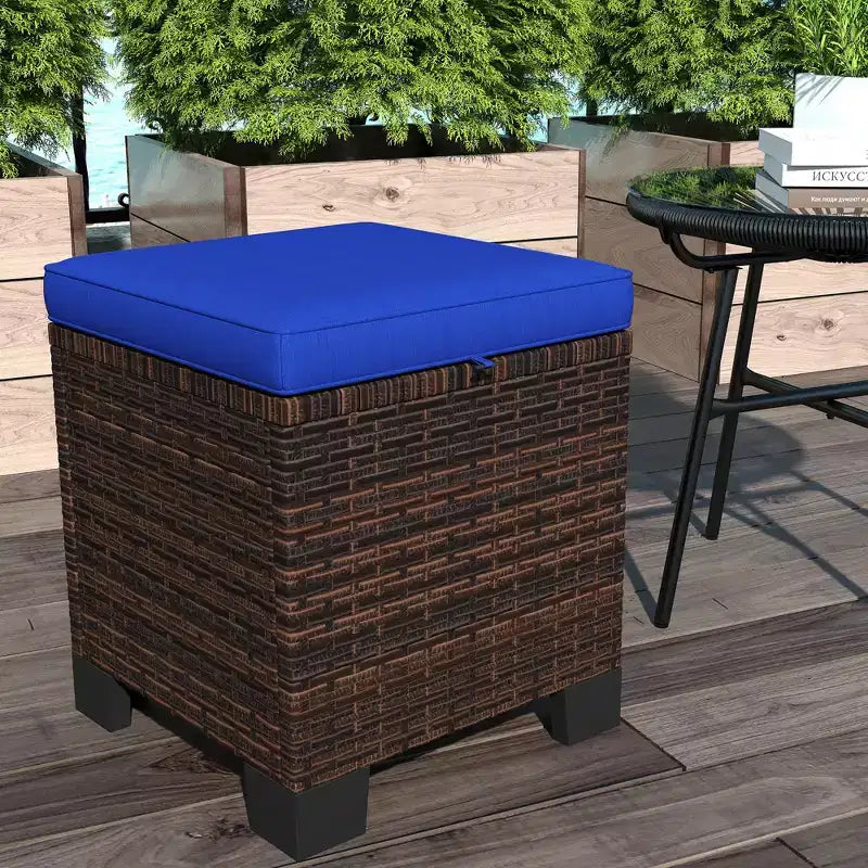 Poufs d'extérieur en osier avec coussins, siège ottoman en rotin PE, repose-pieds et table d'appoint pour jardin, piscine