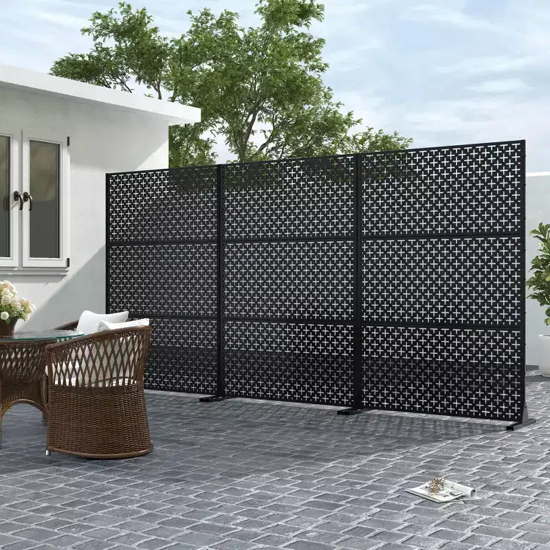 Écran extérieur privé en tôle galvanisée noire de 72 x 47 pouces