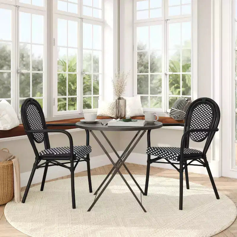 Chaise bistrot empilable professionnelle avec accoudoirs, en rotin PE et aluminium, pour l'intérieur et l'extérieur