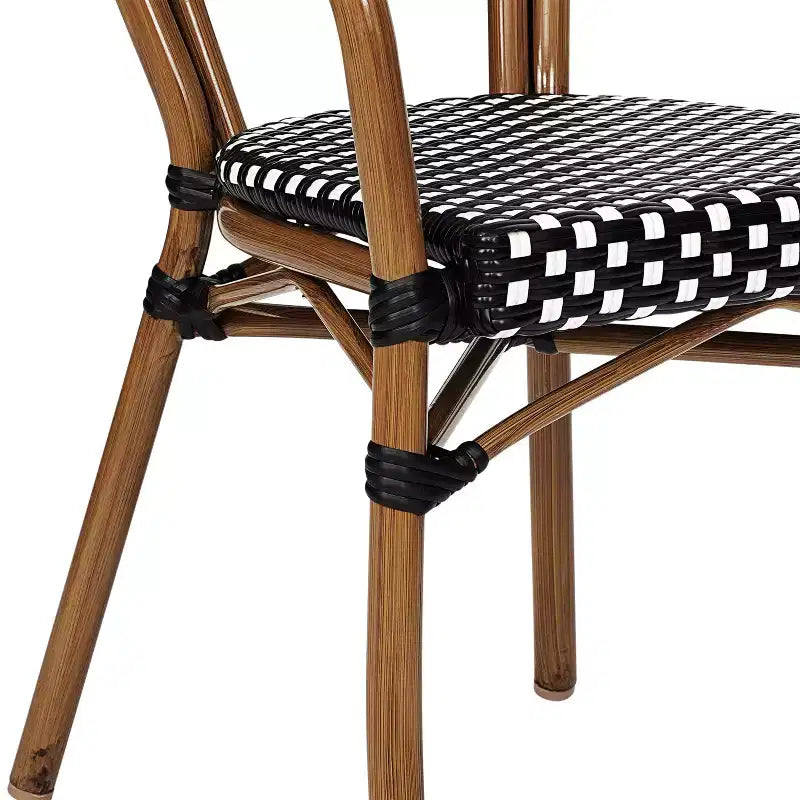 Chaise bistrot empilable professionnelle avec accoudoirs, en rotin PE et aluminium, pour l'intérieur et l'extérieur