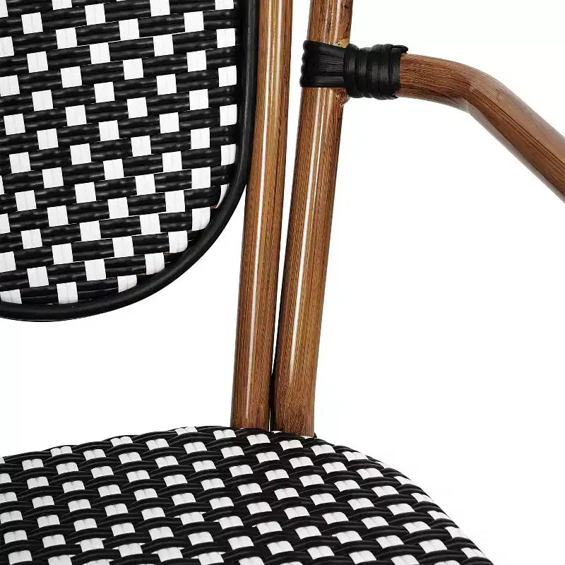 Chaise bistrot empilable professionnelle avec accoudoirs, en rotin PE et aluminium, pour l'intérieur et l'extérieur