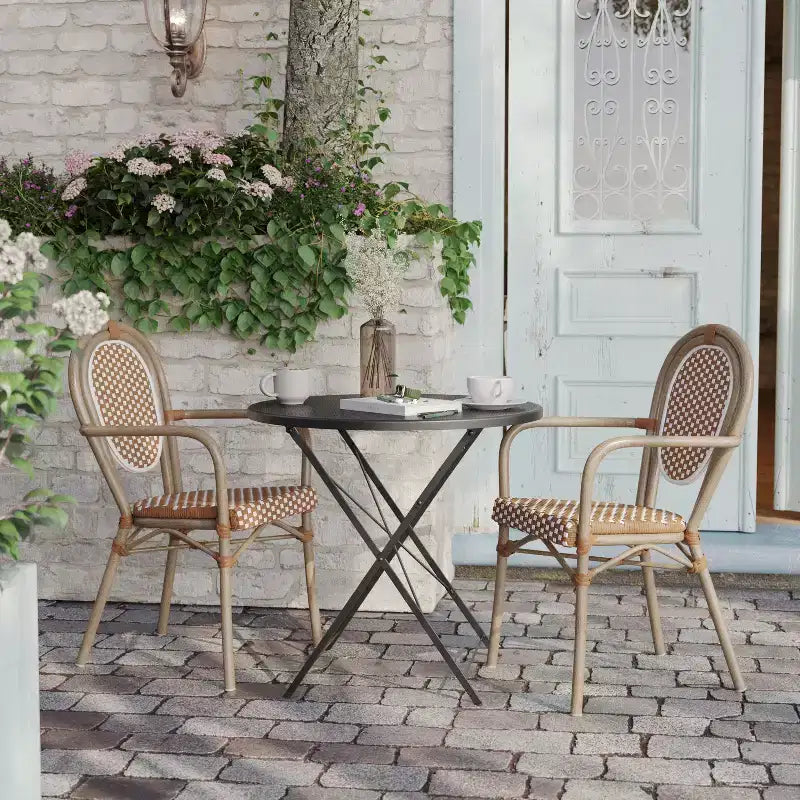 Chaise bistrot empilable professionnelle avec accoudoirs, en rotin PE et aluminium, pour l'intérieur et l'extérieur