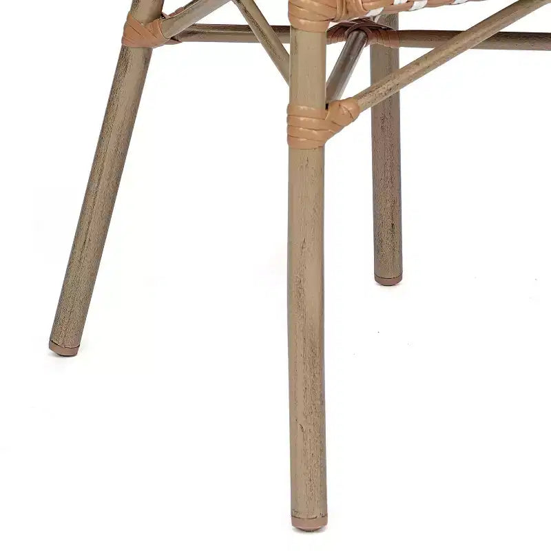 Chaise bistrot empilable professionnelle avec accoudoirs, en rotin PE et aluminium, pour l'intérieur et l'extérieur