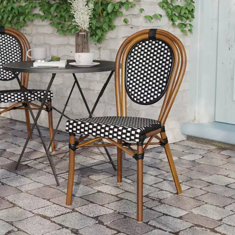 Chaise bistrot empilable commerciale intérieur/extérieur, rotin PE et cadre en aluminium